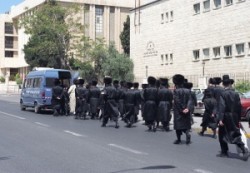 Israel, Palestina, Holyland, Jerusalem orthodox jews funeral procession in Mea Shearim.